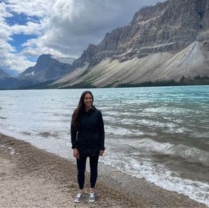 Meet your Posher, Christine